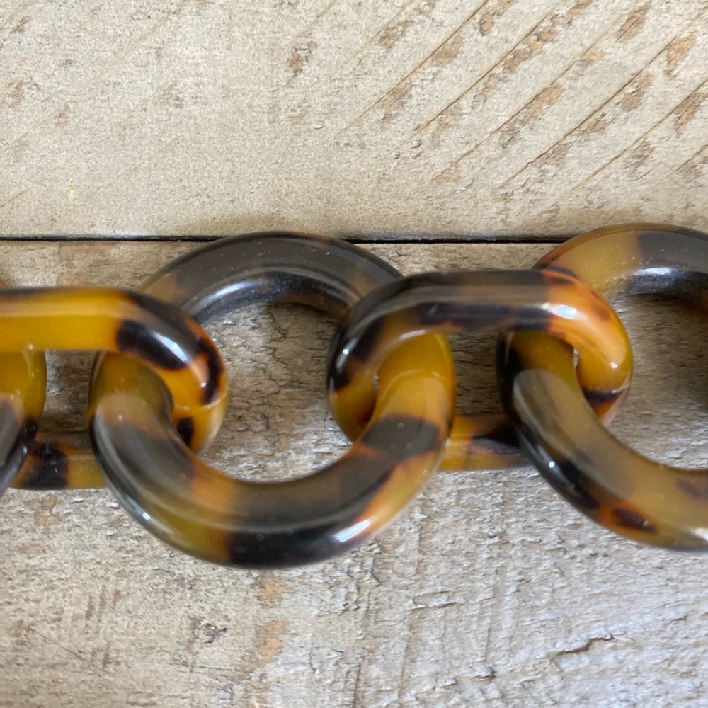 J. Crew Tortoise Shell Acrylic Link Loops Gold Tone Chain Statement Necklace 18” - Picture 10 of 10